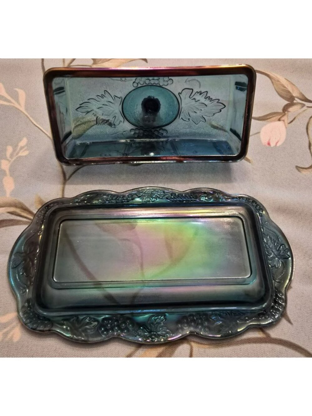 Iridescent Glass Butter Dish Grapevine Pattern Rectangular Indiana Glass JH8029 - Picture 9 of 9